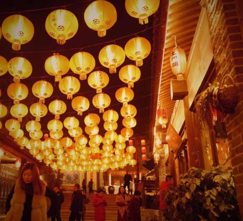 11月26日晚,鹿泉区土门关有灯会啦!门票免费!有美灯更有美食!