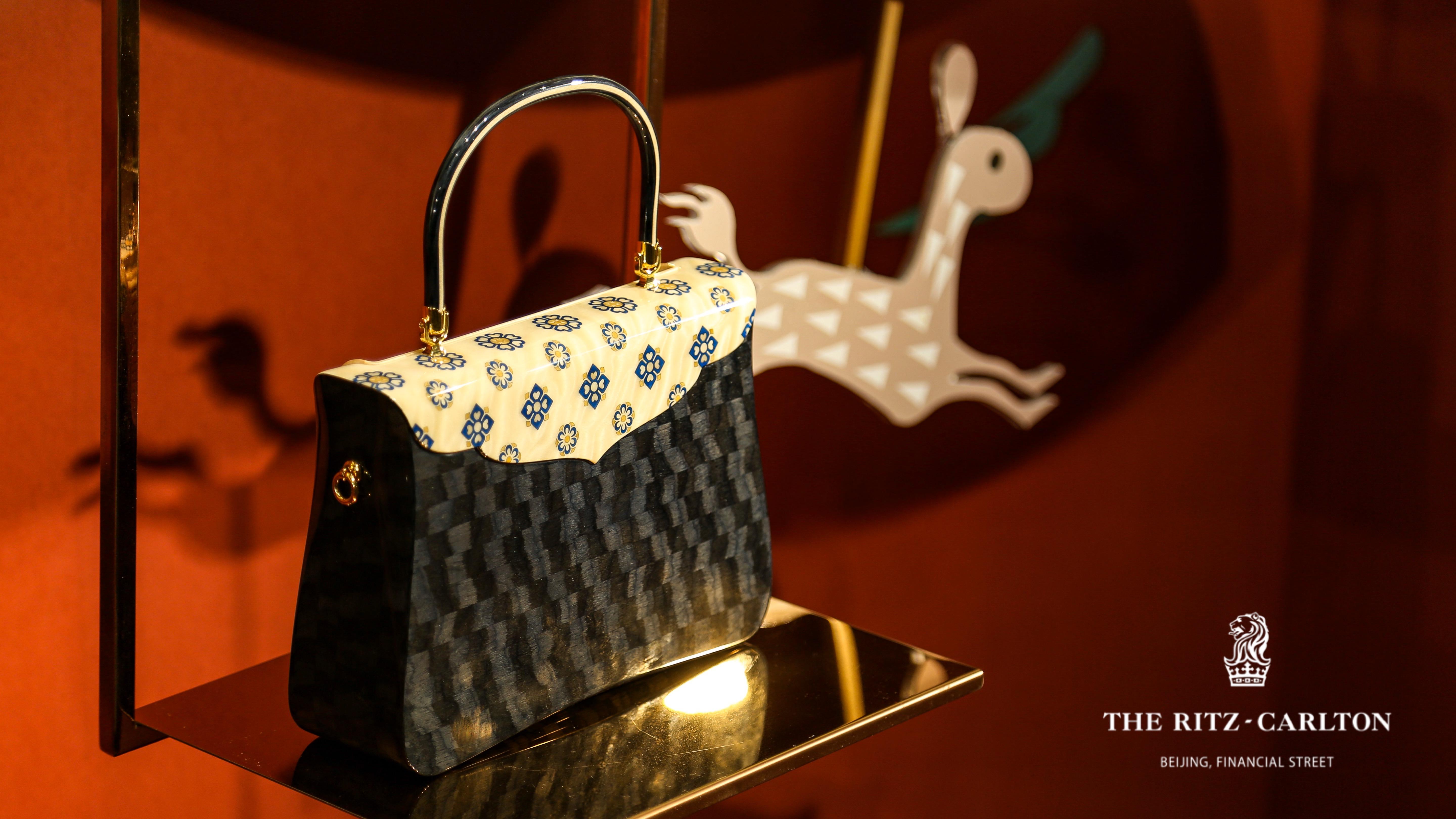 北京金融街丽思卡尔顿酒店携手端木良锦推出联名下午茶