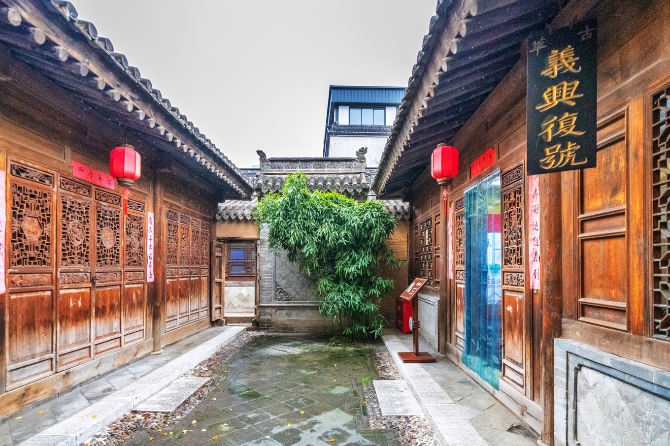 胡氏民居建于明代,它是一座品官府邸,规模十分的大,有着南宅子和北