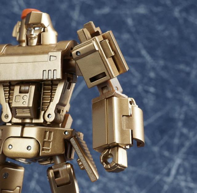 78官测:变形金刚第三方 na 威震天 透明色&金色