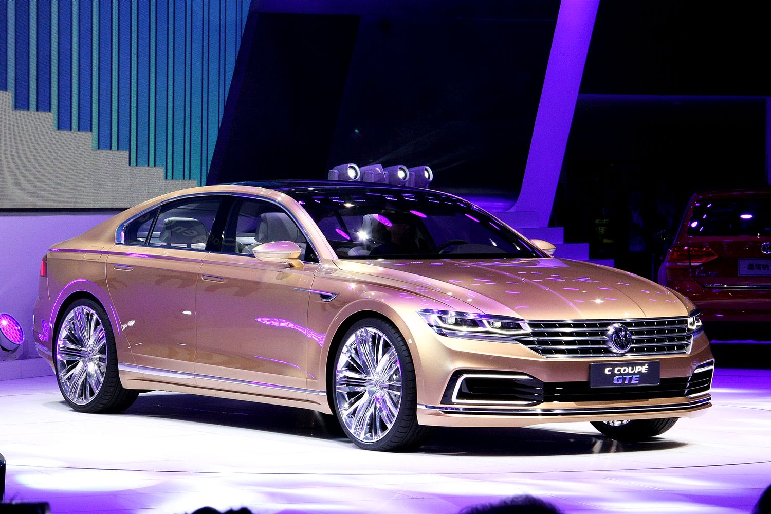 在辉腾辉昂相继失败后,不服输的大众,再次推出辉道