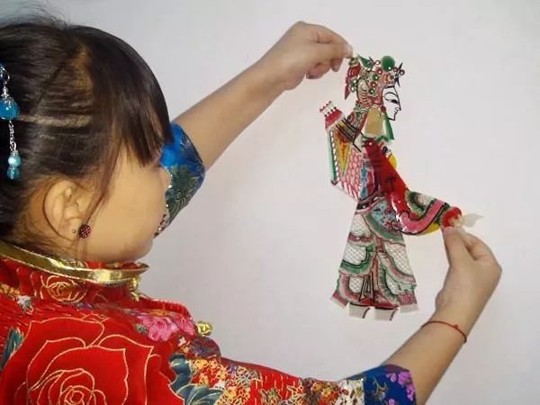 袖珍人皮影艺术团:小人国的大世界_王熙