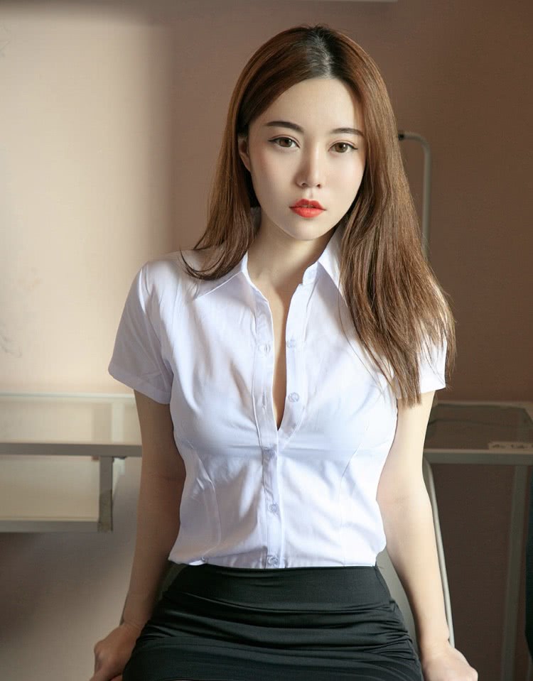 ol风御姐白衬衣小短裙很经典