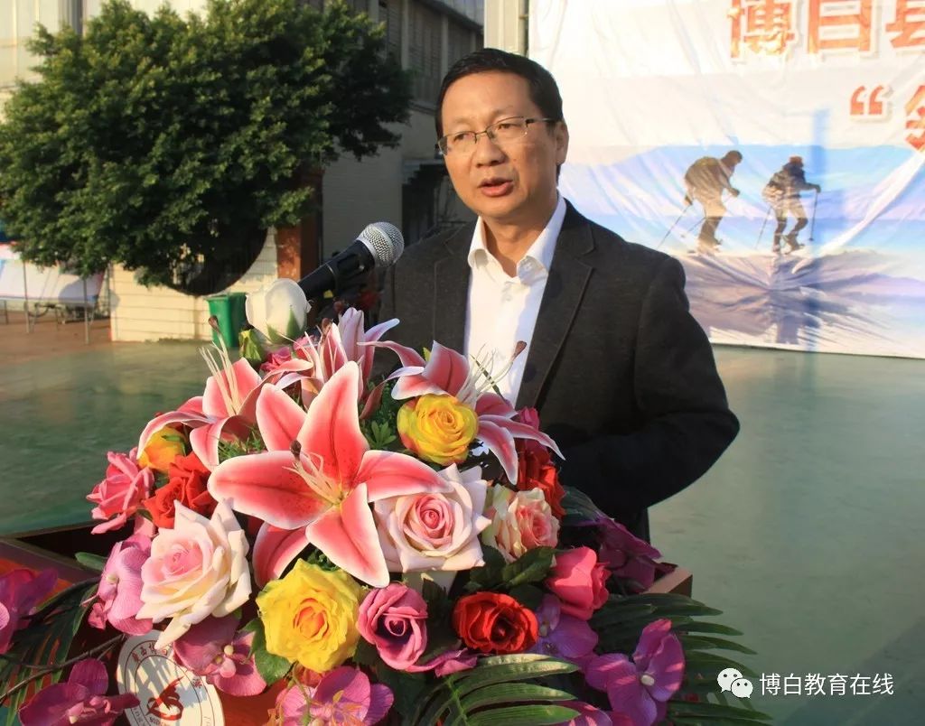 100万100万博白这老板舍得捐出了