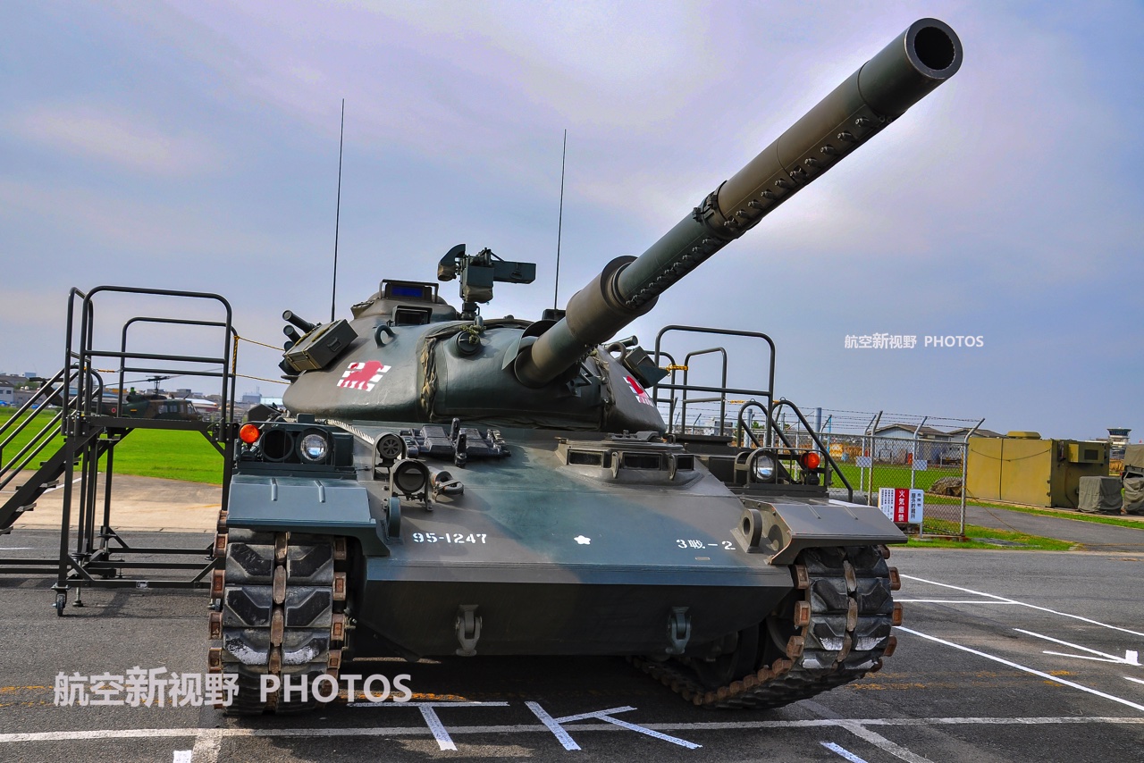 三菱重工74式主战坦克,日本特色的国产兵器,外形低矮可以防揍_mm
