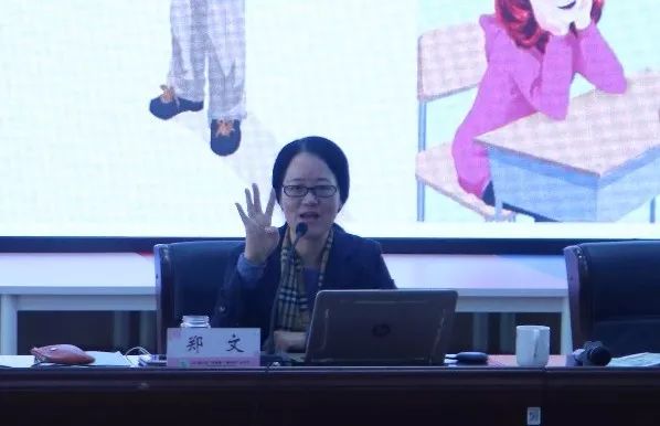 郑文老师围绕"故事教学策略"作了专题讲座.