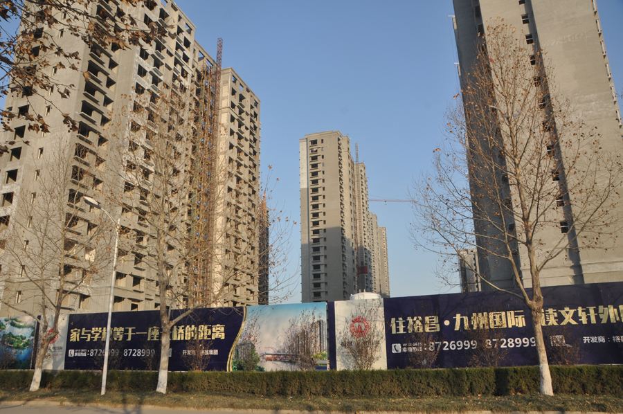 聊城一网友:我在裕昌国际遇见了门岗"老爷"