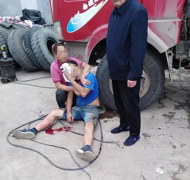 对于那些炸死人的,有些会出于道义赔付一部分钱,但最倒霉的还是轮胎工