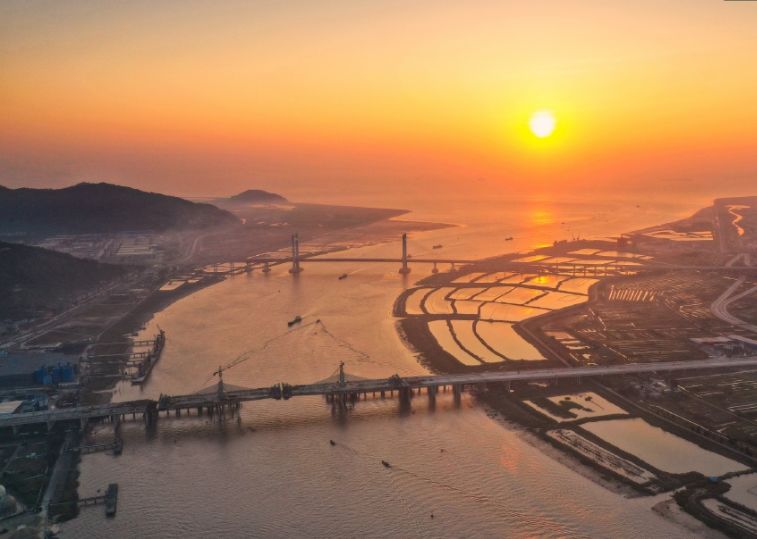 鳌江五桥即将合拢贯通