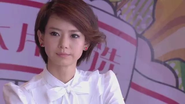 从非主流逆袭成质感脸明星们的走红史就是发型整容记呀