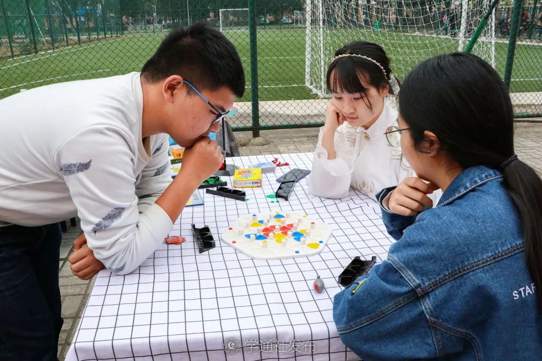 报道| "百团大战"展风采,社团纳新注活力_活动