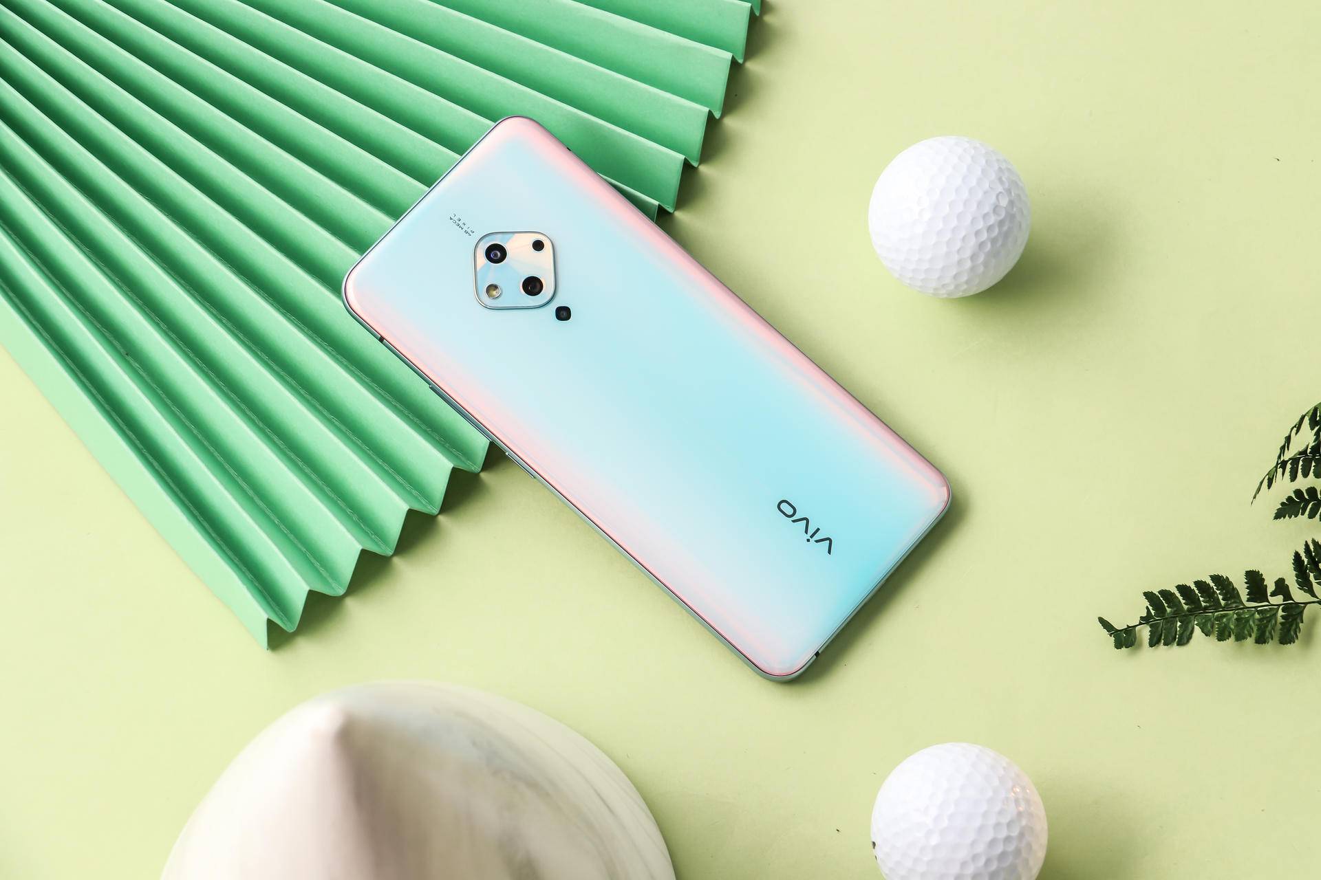 个性十足的高颜值5重超质感美颜vivos5保证你女朋友一见倾心