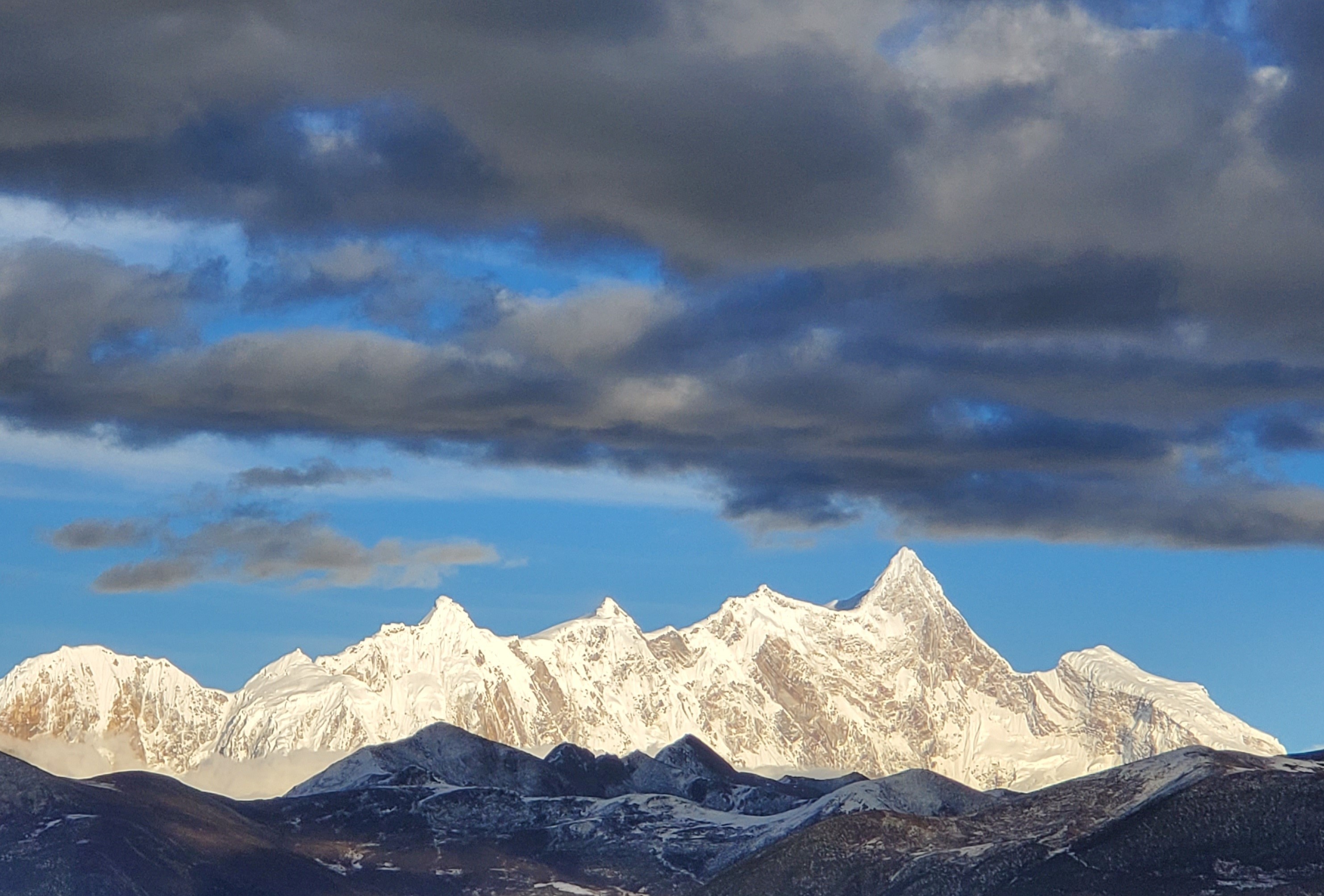 西藏最难见的雪山南迦巴瓦峰