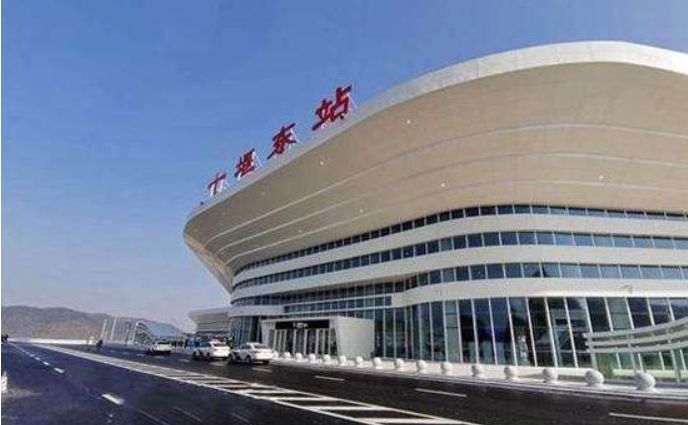 郧西县火车站图片