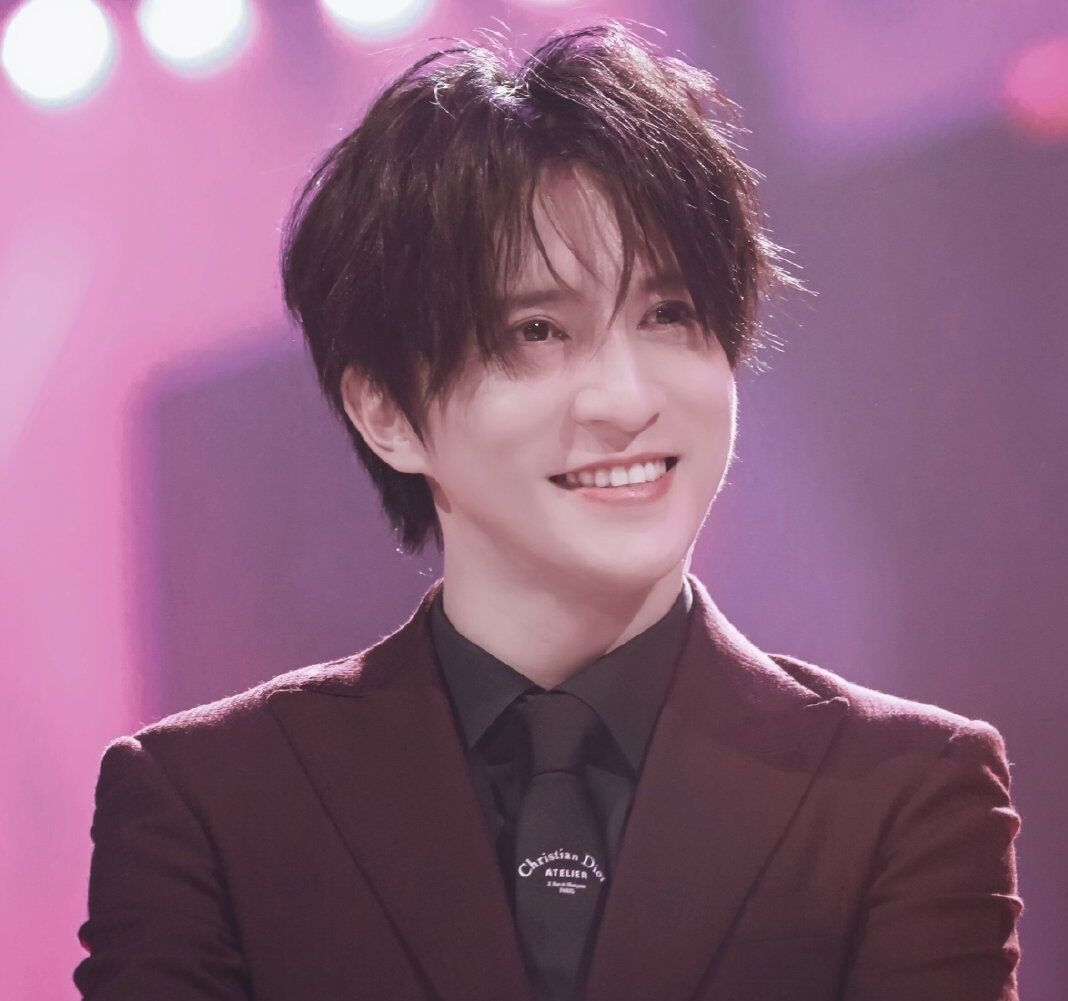 受薛之谦女装的影响,朱桢也开始扮女装了,下一个会是李晨?