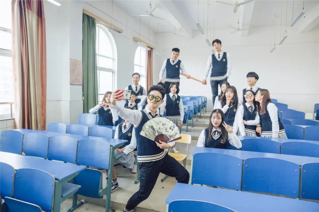 最美毕业照丨你在江外院的青春我来为你存档日后来取