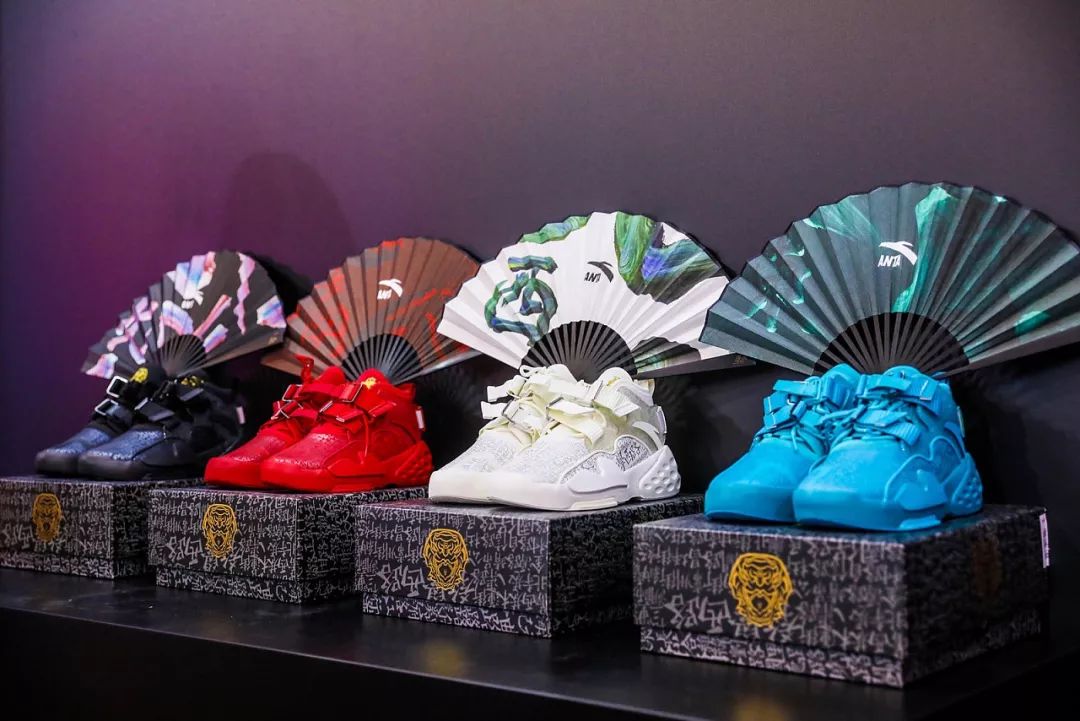 灵感安踏用书法霸道四方这样玩很国潮