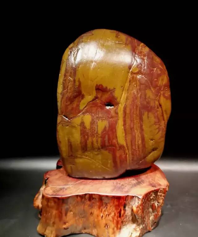 奇石欣赏:每块奇石无不经历过沧海桑田的岁月锤炼 !