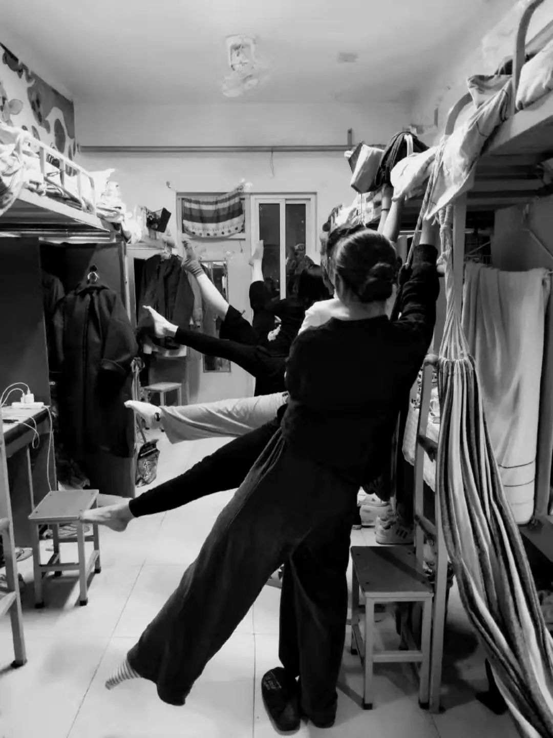 "花式查寝"2.0升级版来袭就问你炫不炫!