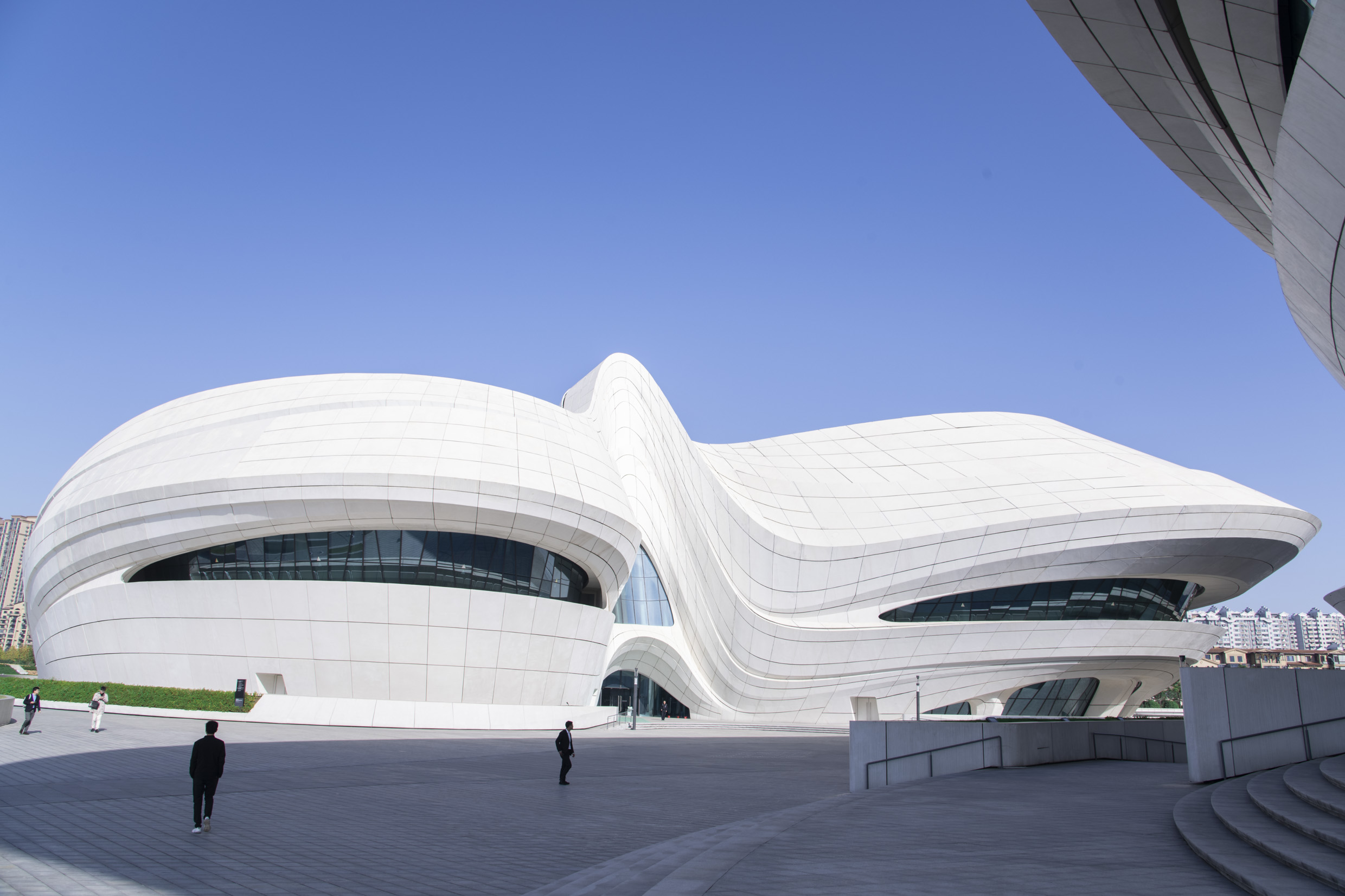 长沙梅溪湖国际文化艺术中心艺术馆作为全球著名建筑设计师扎哈