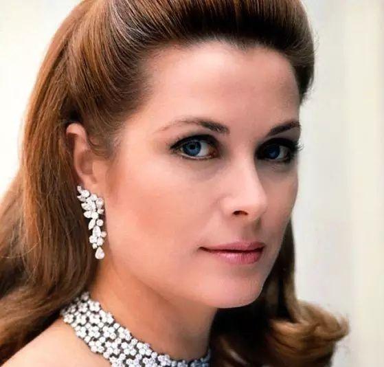 格蕾丝凯莉最美王妃的珠宝