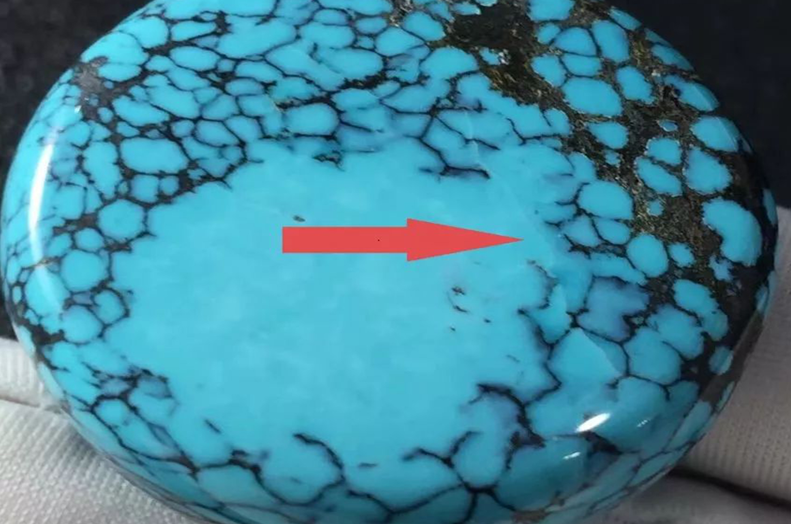 正确认识绿松石的"冰裂纹",避开这些潜在风险!