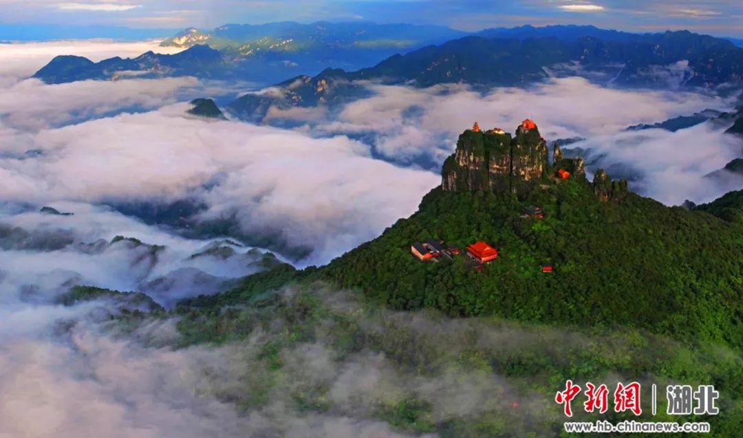 长阳龙池山风景区全景图片