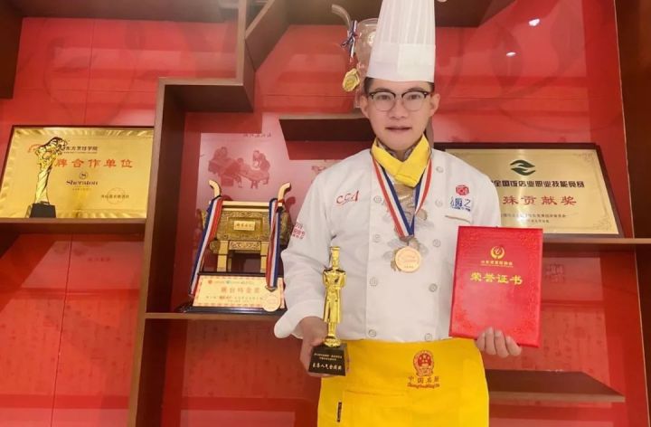 名厨之家大师专访鲁菜大师林守庆认认真真做菜兢兢业业为师