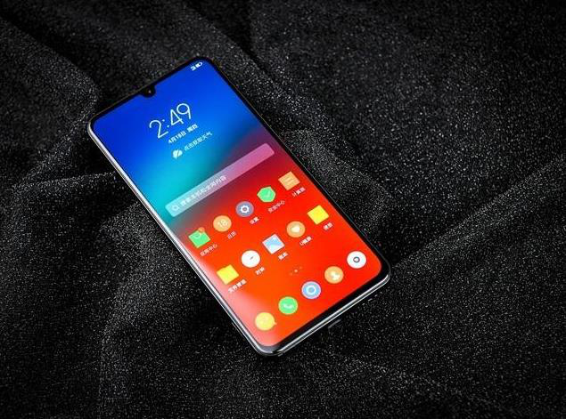 联想z6pro的屏幕材质为oled材质,支持屏幕指纹识别,分辨率为2340x1080