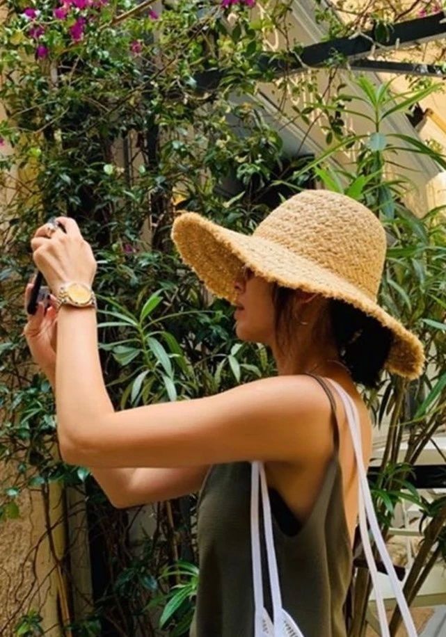 离婚后变化最大我只服宋慧乔,旅游照上的"单身腰",让我崩溃