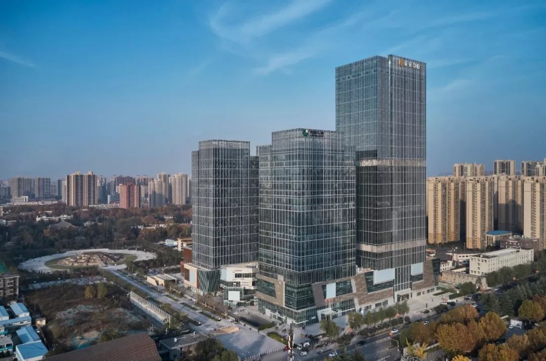 莱安中心中国人寿t5写字楼盛大交付