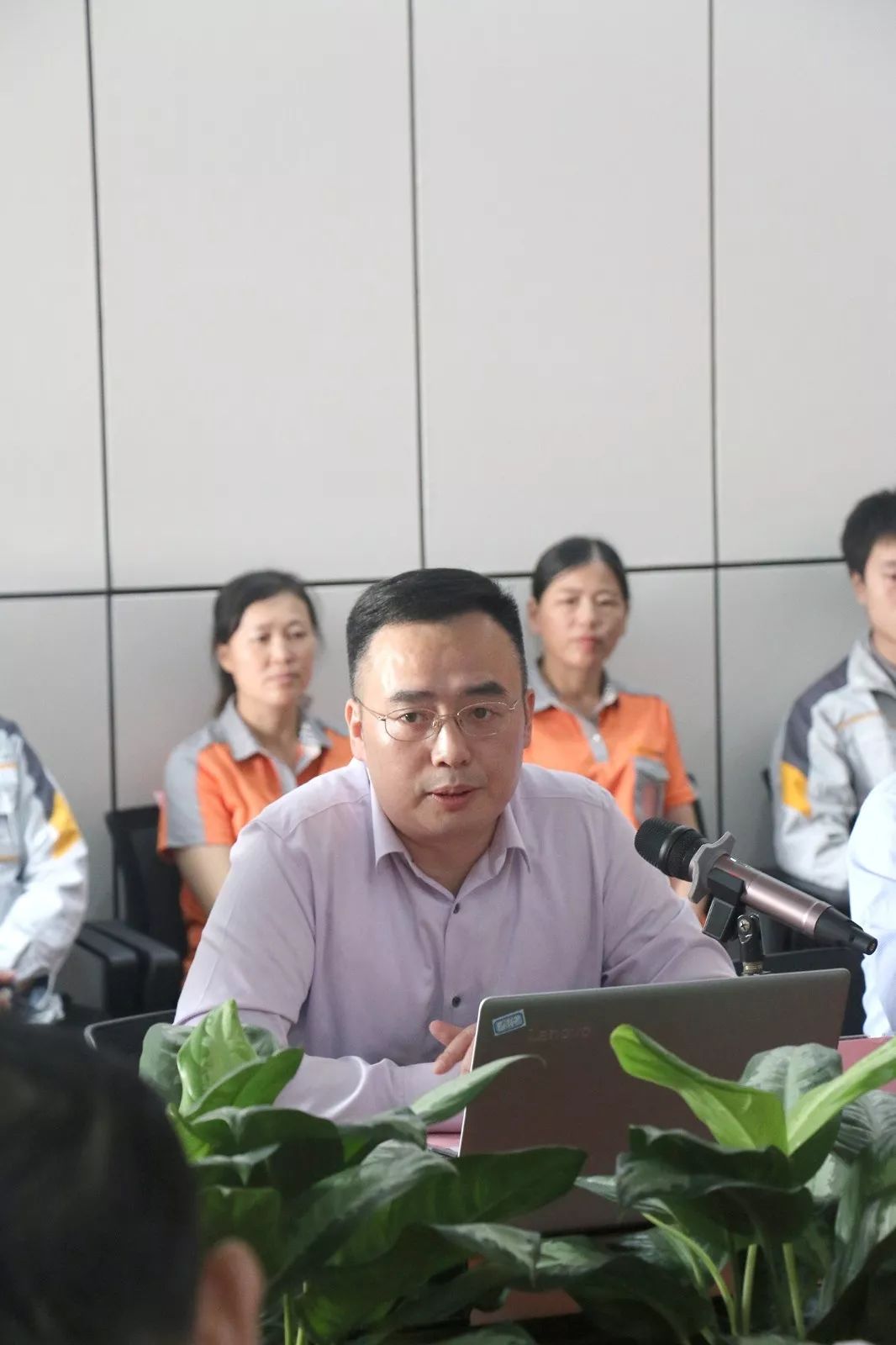 你在他乡还好吗 | 四川省政府领导慰问欧派川籍员工