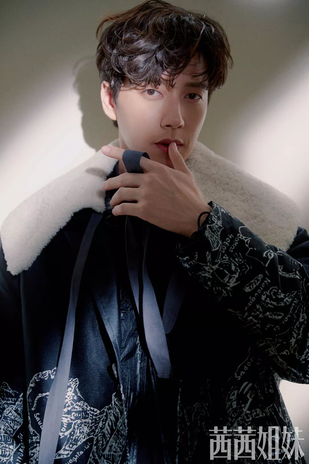 演技与颜值并存魅力欧巴朴海镇有秘密要告诉你