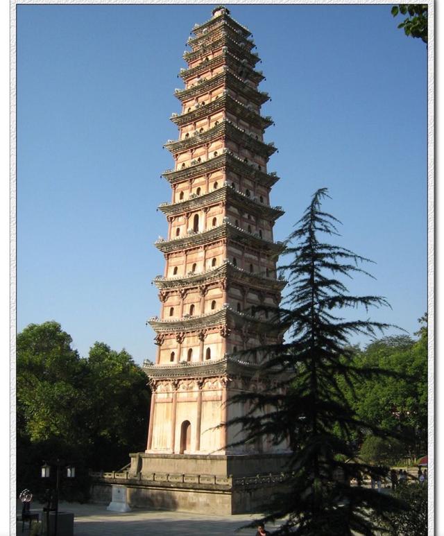 2019南充嘉陵江国际马拉松||几大地标,各个颜值爆表_白塔