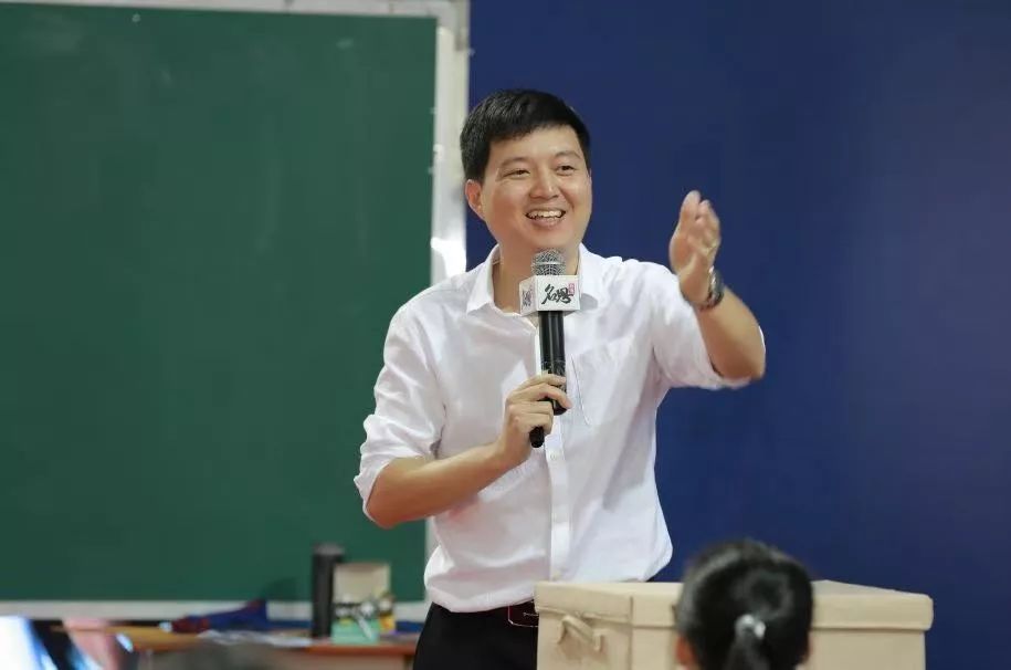 追求卓越 绽放精彩 ——深圳市南湾沙塘布学校唐登超老师登上"名思