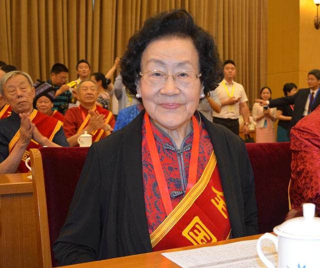 北京中医医院陈彤云团队精英擅长代挂号跑腿，24小时接听您的电话的简单介绍