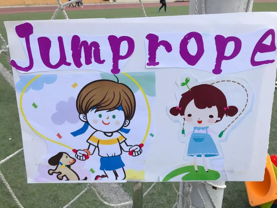 拓展课程玩转英语记一年级国际班户外活动课