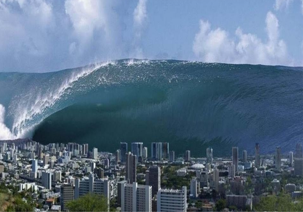 日本四岛遭遇天灾!八层楼高巨浪冲击城市,100架战机瞬间报废