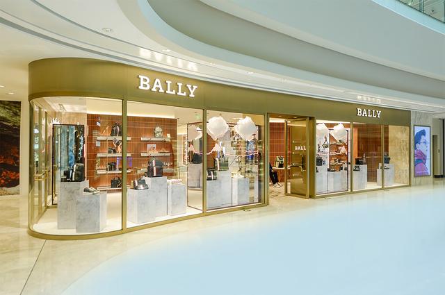bally中国区规模最大精品店开幕亚太区代言人邓伦莅临