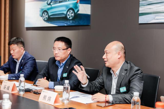 关于用户服务谷峰说,爱驰汽车以用户为中心,洞察到用户用车痛点,提出"