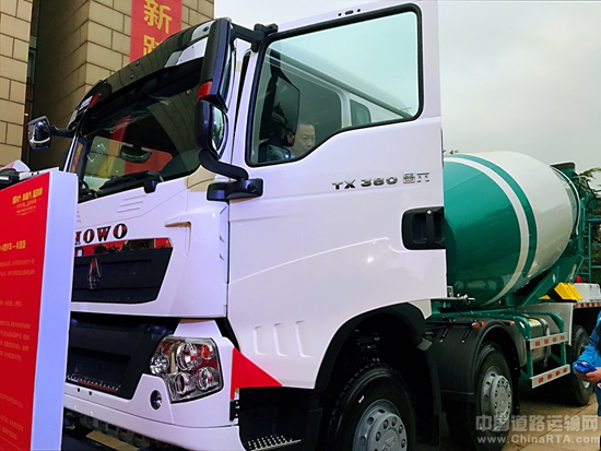 豪沃tx5 6*4 纯电动环卫车---据了解,作为中国重汽2020年市场主打