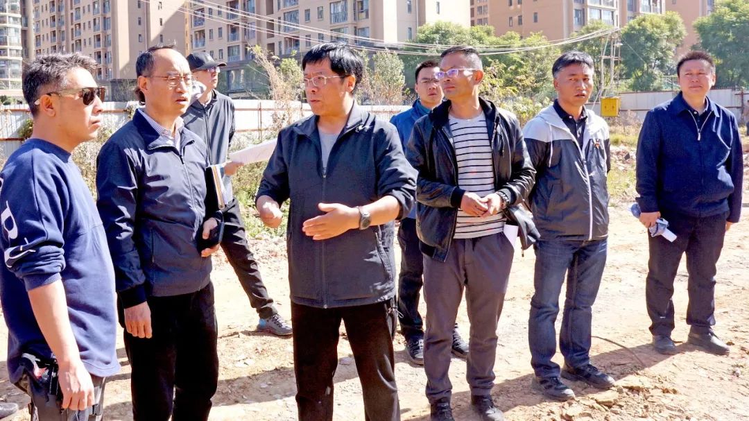 官渡区委书记领导率队调研全区城市黑臭水体治理专项工作