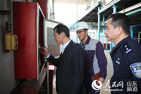 寿光市副市长,公安局党委书记,局长陈旭带队检查消防安全工作