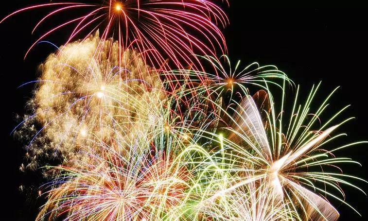 1, 旭川冬日祭:旭川冬季节是北海道第二大雪节,包括令人印象深刻的