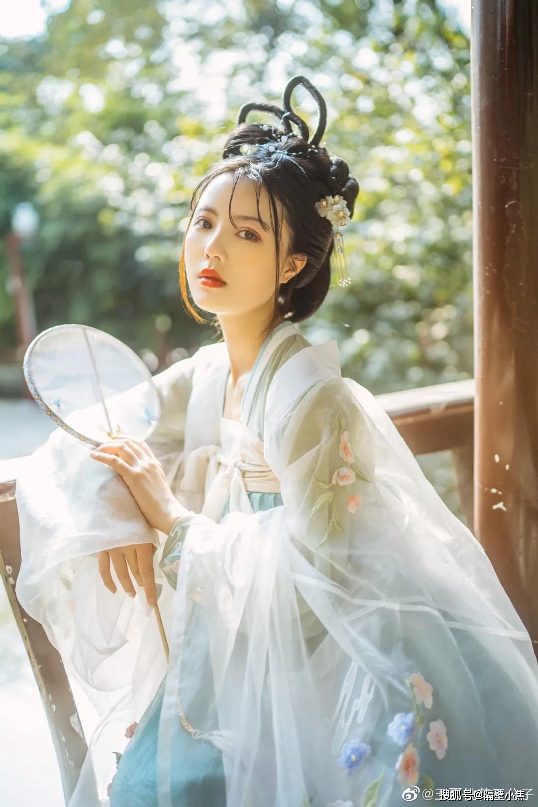 啊啊啊啊啊这都是什么神仙汉服美女啊…_姐姐