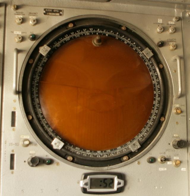 和w君抬杠,还嫩点!今天给大家讲讲火控雷达到底怎么工作的