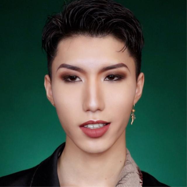 比女人还会化妆的男性美妆博主,benny,j姐,李佳琦你更喜欢谁?