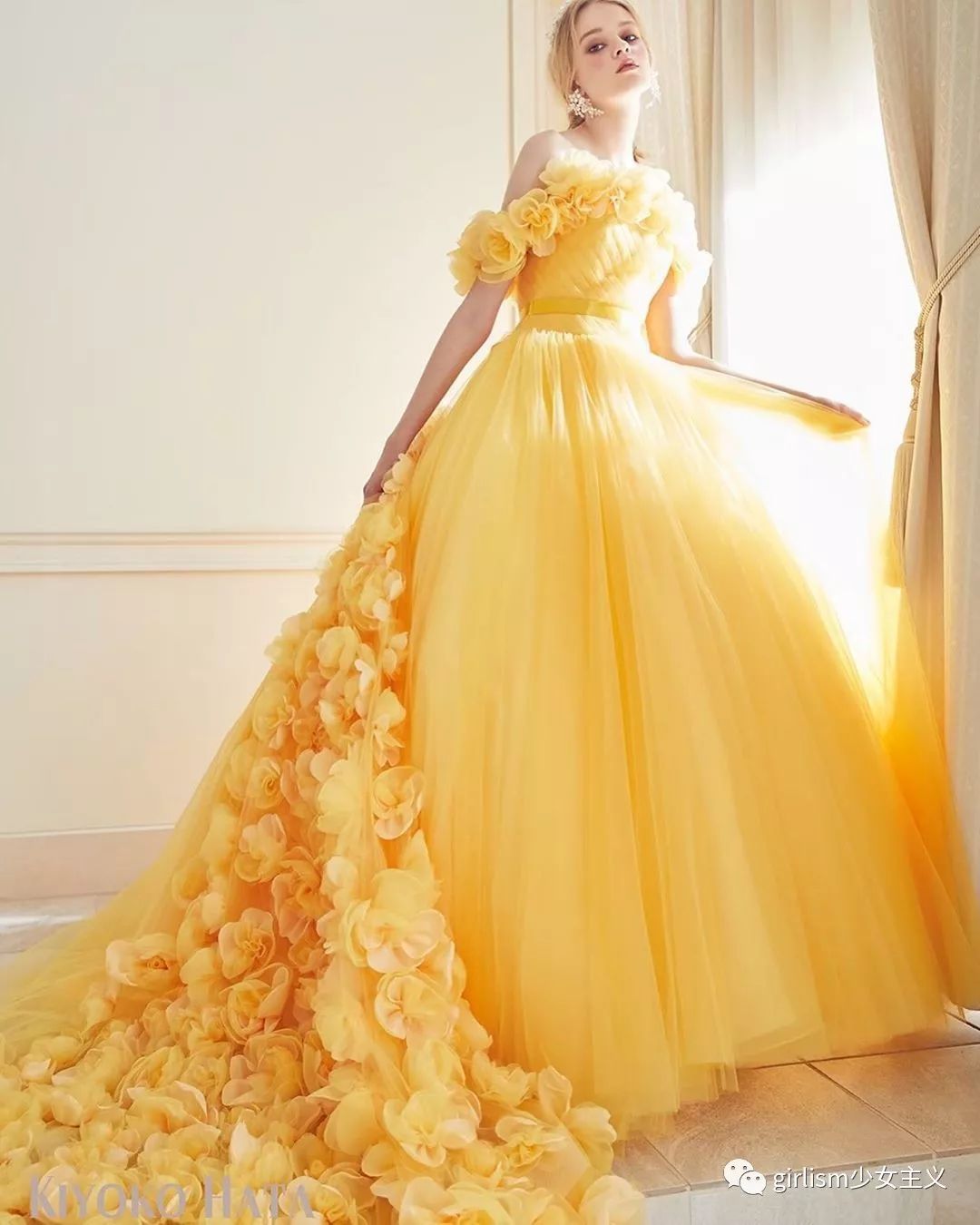 这些彩色婚纱,让你想原地结婚