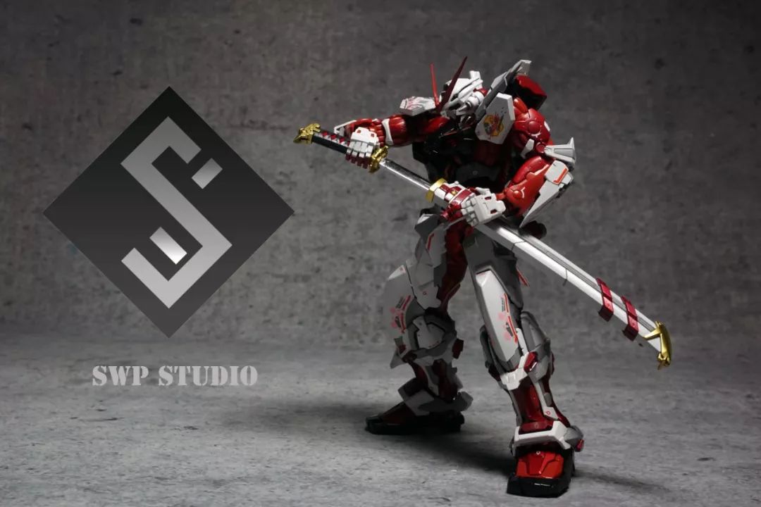 不禁让人想起了手握长刀的日本武士!优秀!