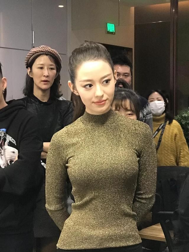 吉娜乳有多大图片